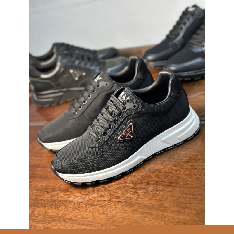 Pra*a casual shoes